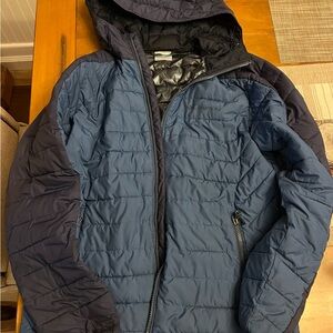 Columbia Men's Navy and Dark Blue Puffer Jacket